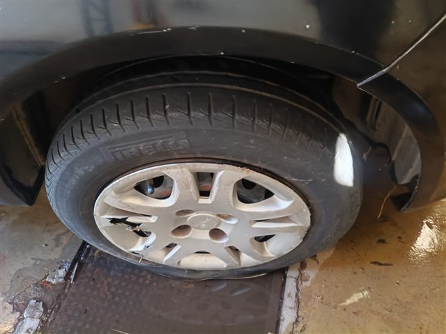 FORD FIESTA SEDAN1.6FLEX - 2012/2013 — foto 30 de 40