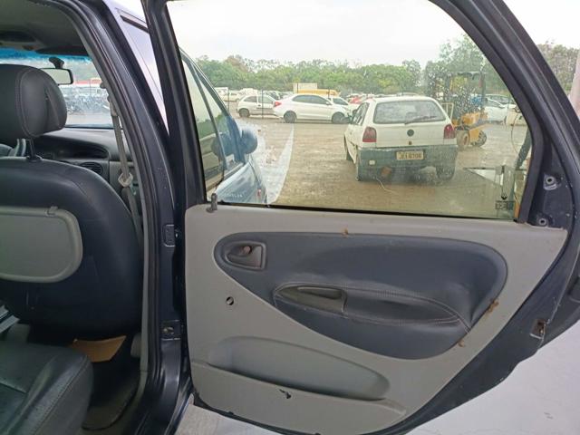 RENAULT SCENIC RT1.6 16V - 2001/2001 — foto 16 de 24