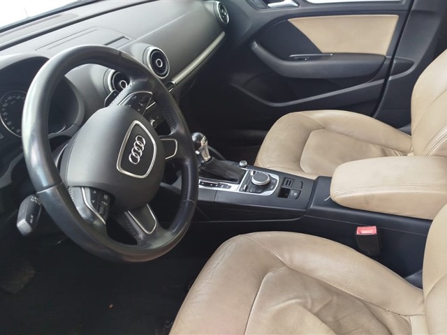 Foto 10 de 22: A3 LM 122CV I - 2015/2015