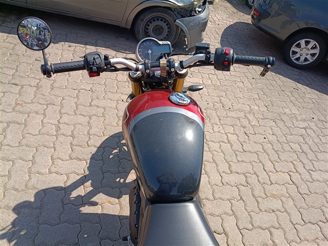TRIUMPH SPEED 400 - 2025/2025 — foto 12 de 17