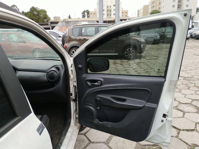 FIAT UNO WAY 1.0 - 2014/2015 — foto 16 de 21
