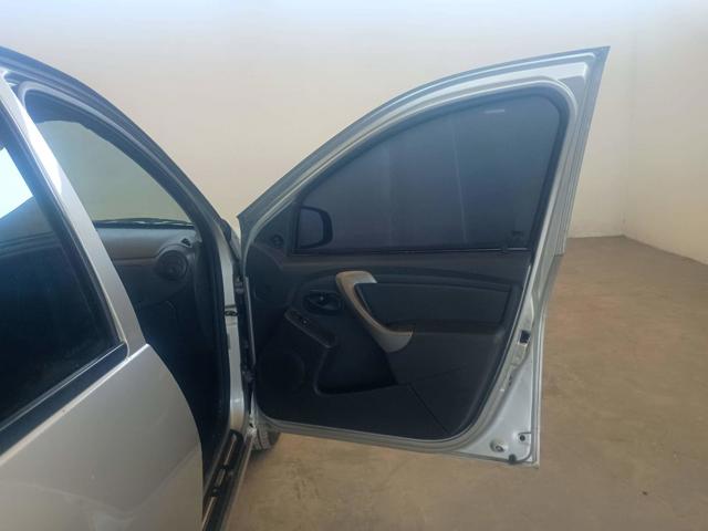 RENAULT SANDERO AUT1016V - 2014/2014 — foto 13 de 40