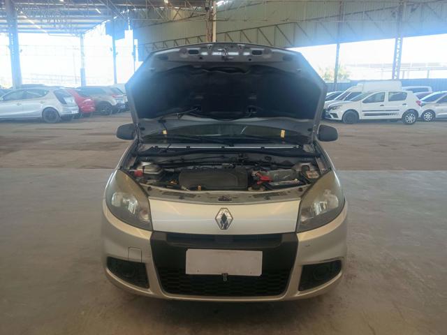 RENAULT SANDERO AUT1016V - 2014/2014 — foto 17 de 40