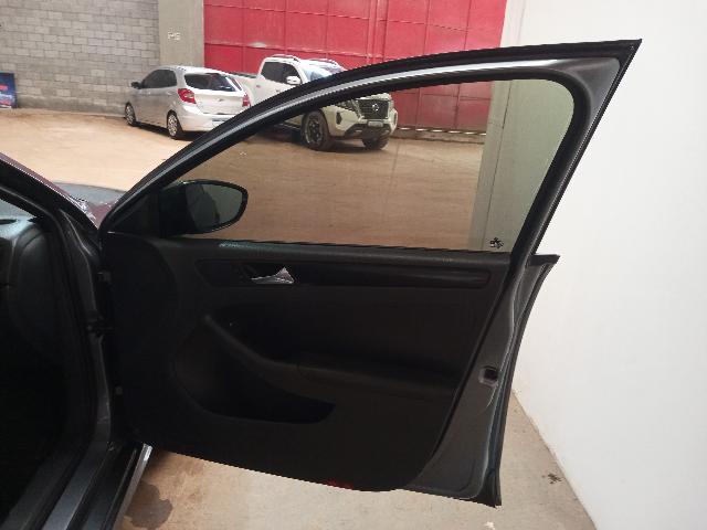 Foto 17 de 45: JETTA 2.0 - 2011/2012