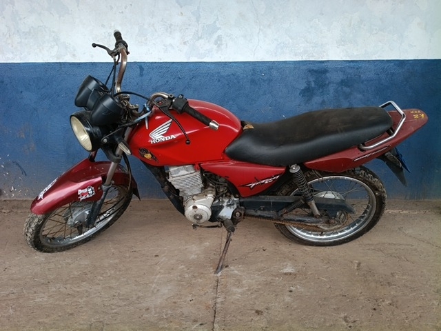 Honda CG 150 Titan ES 2004 em leilão