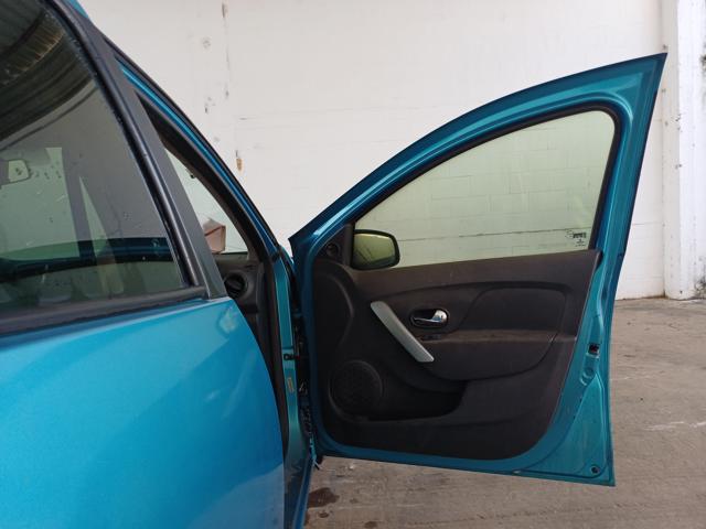RENAULT SANDERO EXPR 10 - 2014/2015 — foto 13 de 25
