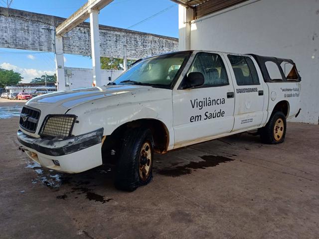 GM S10 2.4 D - 2004/2004