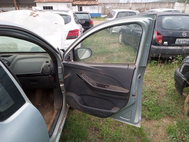 CHEVROLET MONTANA LS - 2011/2012 — foto 12 de 23