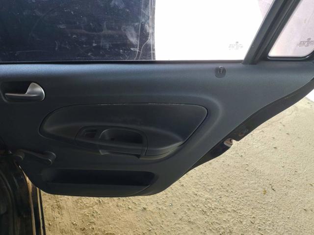 VOLKSWAGEN VOYAGE 1.0 - 2010/2010 — foto 17 de 37