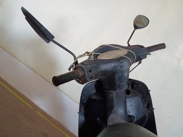 HONDA C100 BIZ - 2004/2004 — foto 6 de 13