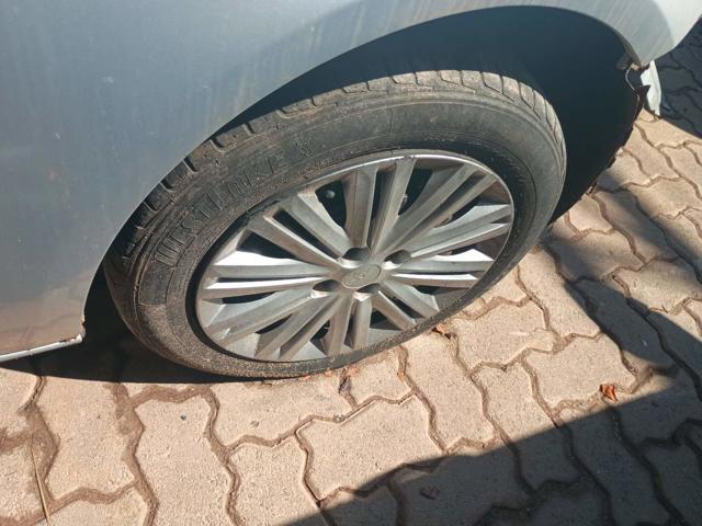 VOLKSWAGEN GOL - 2009/2010 — foto 19 de 28