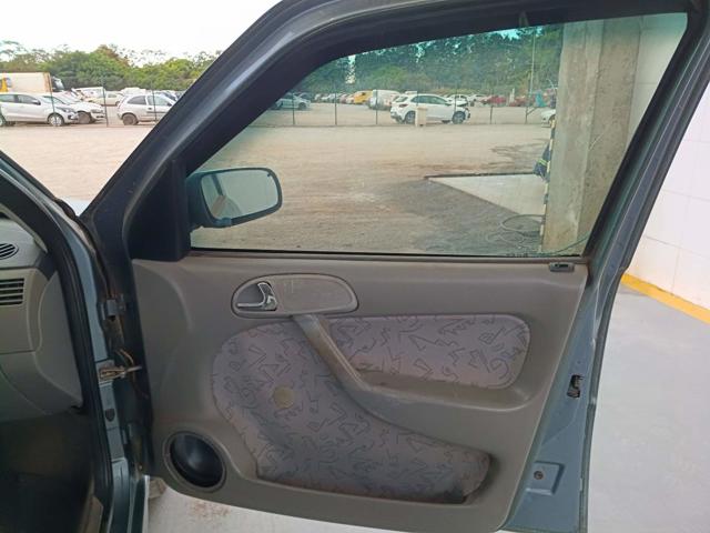 VOLKSWAGEN GOL 16V - 2000/2000 — foto 14 de 26