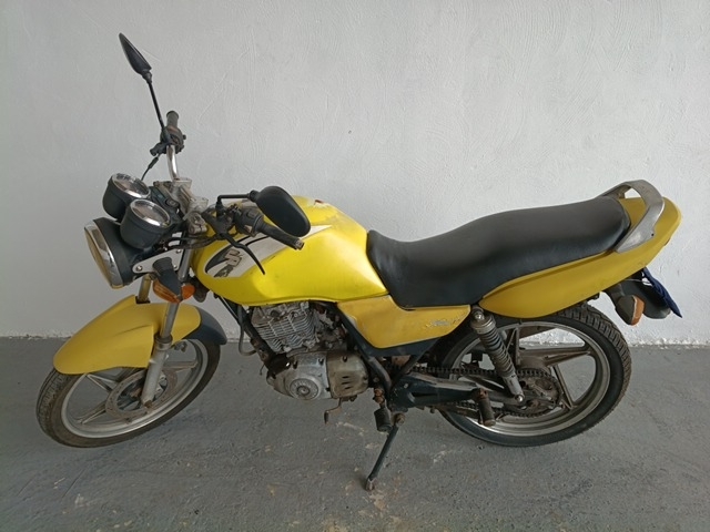 Suzuki EN125 Yes SE 2011