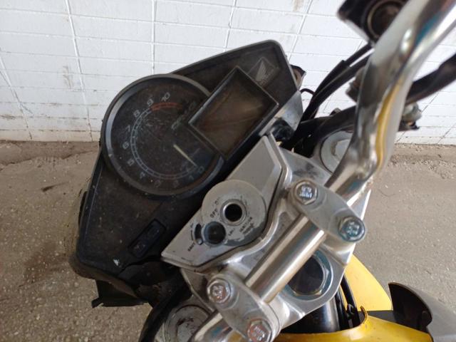 HONDA CB 300R - 2010/2011 — foto 5 de 9