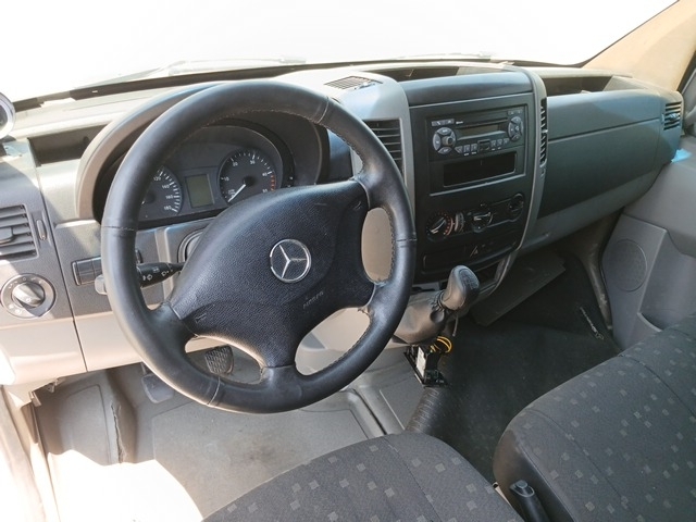 MERCEDES-BENZ 311CDISTREETF - 2012/2013 — foto 5 de 33