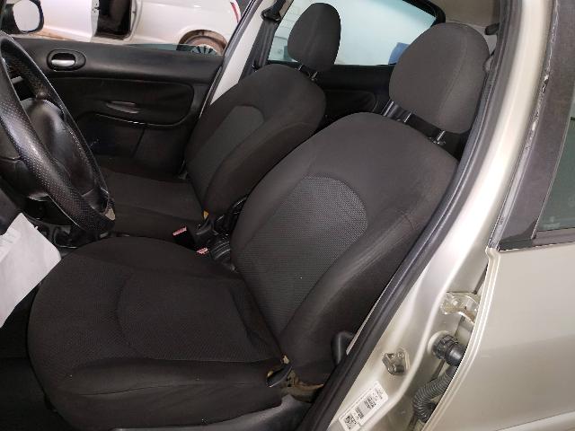 PEUGEOT 207HB XR - 2011/2012 — foto 10 de 29