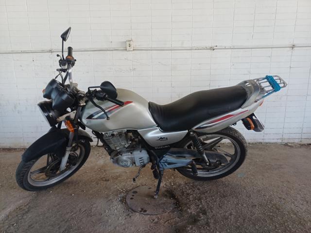 Suzuki En125 YES 2009 em leilão — PI
