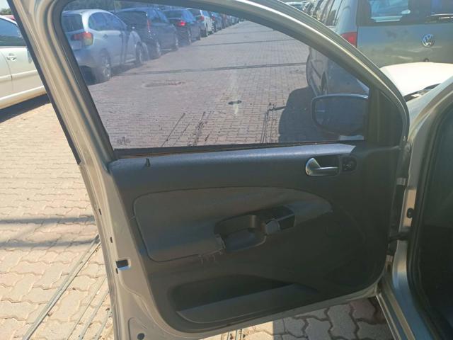 VOLKSWAGEN GOL - 2009/2010 — foto 12 de 28