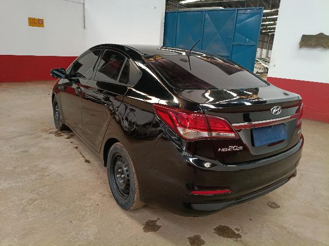 HYUNDAI HB20S 1.0M COMF - 2013/2014 — foto 4 de 40