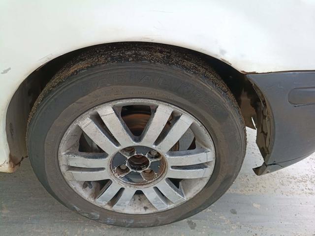 VOLKSWAGEN GOL 16V PLUS - 2001/2001 — foto 10 de 27