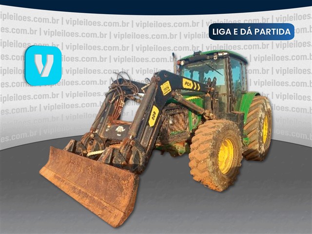 John Deere Trator John Deere 6135J
