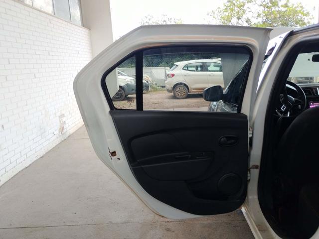 RENAULT LOGAN ZEN10MT - 2020/2021 — foto 17 de 40