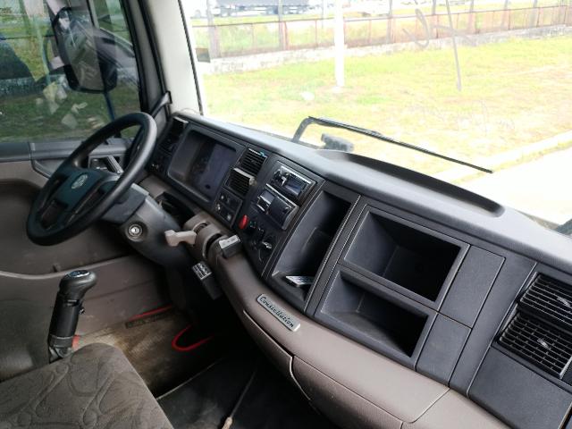 VOLKSWAGEN 24.280 CRM 6X2 - 2013/2013 — foto 35 de 40