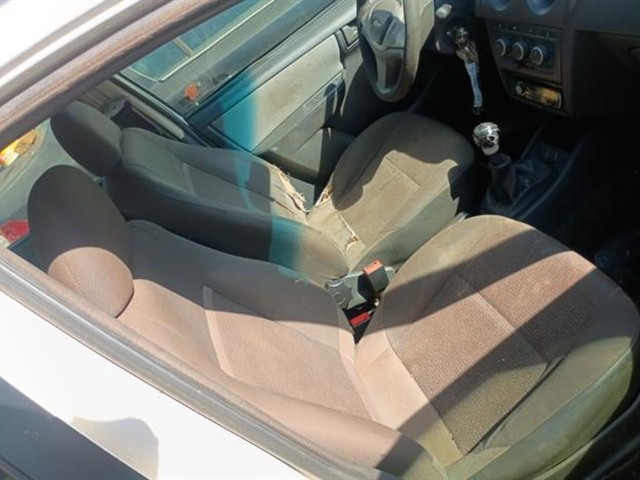 CHEVROLET CELTA 1.0L LT - 2012/2013 — foto 8 de 24