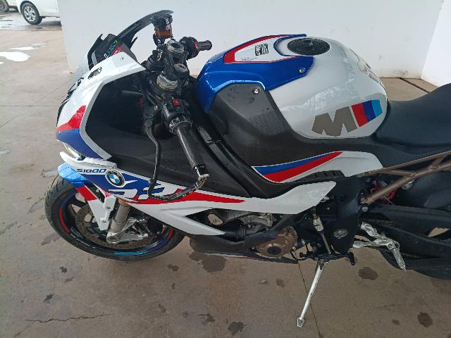 BMW S1000 RR - 2022/2022 — foto 8 de 16