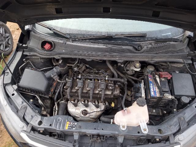 Foto 9 de 28: ONIX 1.0MT LT - 2019/2019