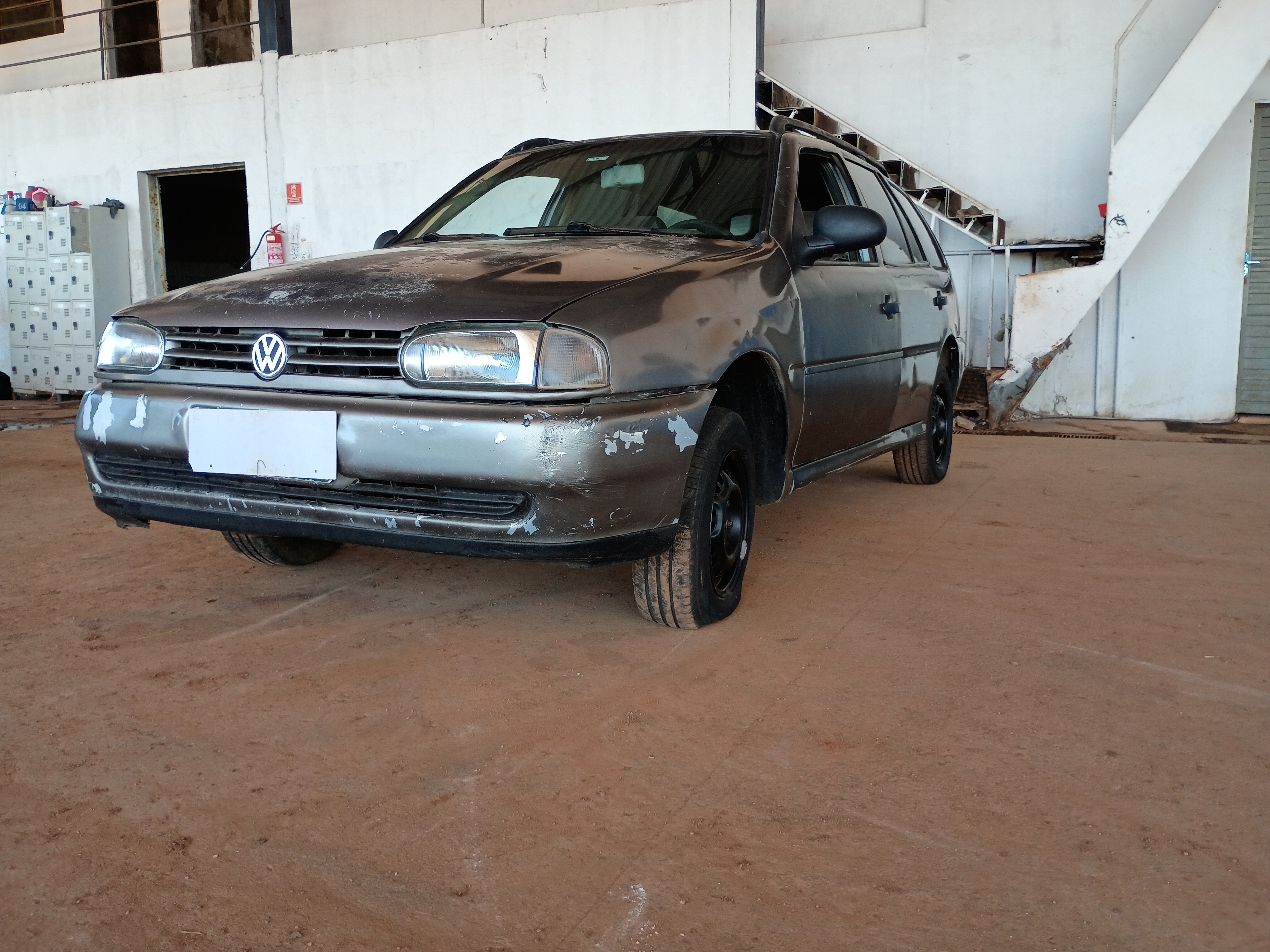 VOLKSWAGEN - PARATI 16V - leilão extrajudicial - VÁRZEA GRANDE MT - lance mínimo R$ 1.800