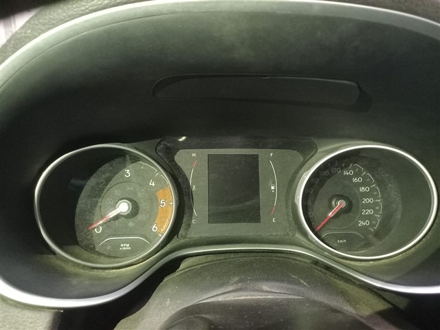 JEEP COMPASS LONGITUDE D - 2018/2018 — foto 7 de 40