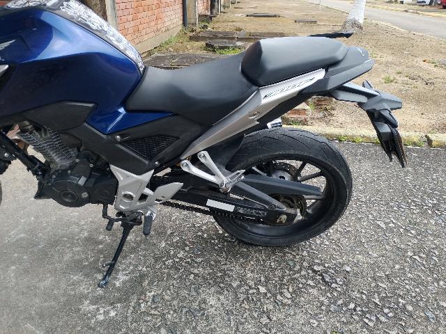 Foto 12 de 16: CB300F TWISTER ABS - 2025/2026
