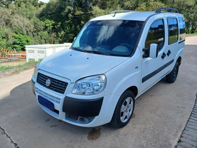 FIAT DOBLO ESSENCE 1.8 - 2011/2012