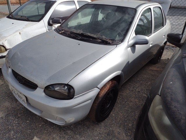 GM - CORSA CLASSIC - leilão extrajudicial - SAMAMBAIA DF - lance mínimo R$ 4.800