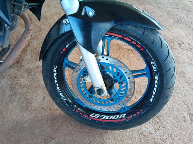 HONDA CB 300R - 2010/2010 — foto 9 de 12