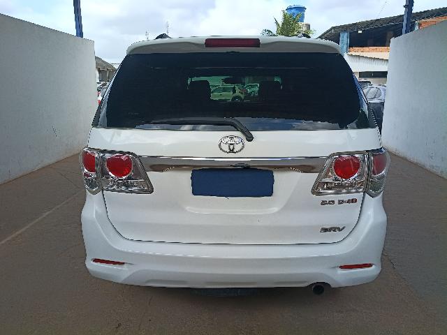 TOYOTA HILUXSW4 SRV4X4 - 2014/2014 — foto 25 de 40