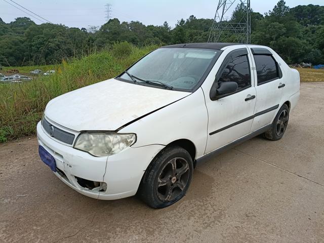 Fiat Siena ELX 2006 em leilão