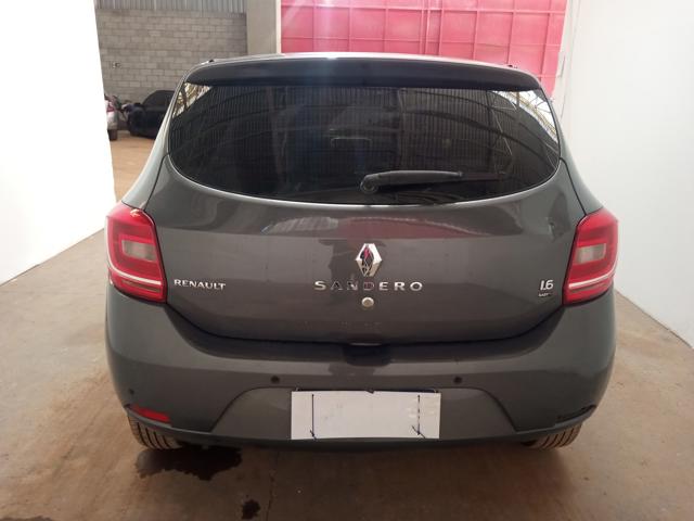 RENAULT SANDERO DYNA 16R - 2016/2017 — foto 20 de 39