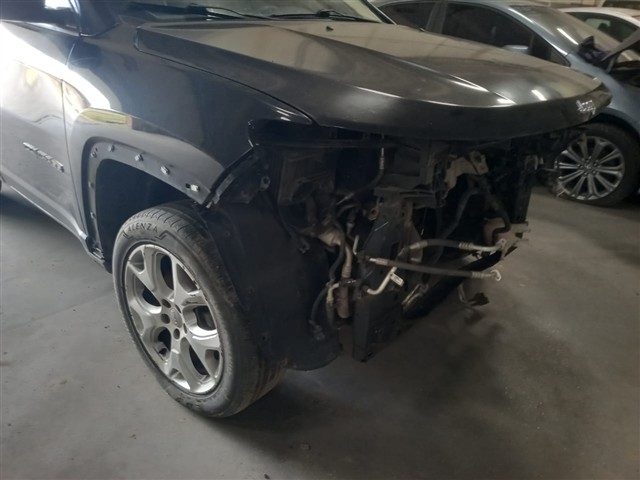JEEP COMPASS LONGITUDE D - 2018/2018 — foto 20 de 40