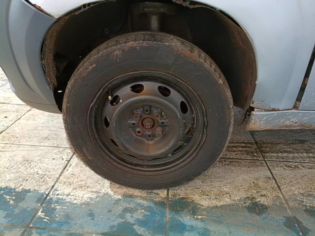 FIAT UNO VIVACE 1.0 - 2011/2012 — foto 19 de 22