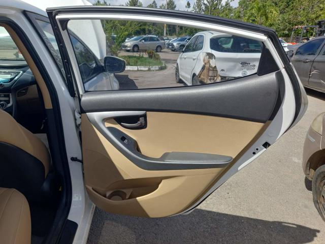 HYUNDAI ELANTRA GLS - 2011/2012 — foto 24 de 31