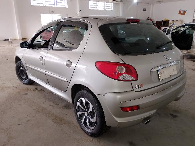 PEUGEOT 207HB XR - 2011/2012 — foto 3 de 29