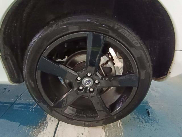 VOLVO XC60 2.0T5 R-DES - 2014/2014 — foto 21 de 28