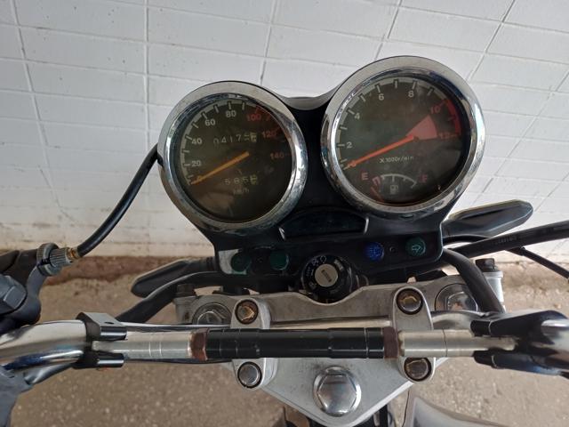 SUZUKI EN125 YES - 2005/2006 — foto 5 de 9
