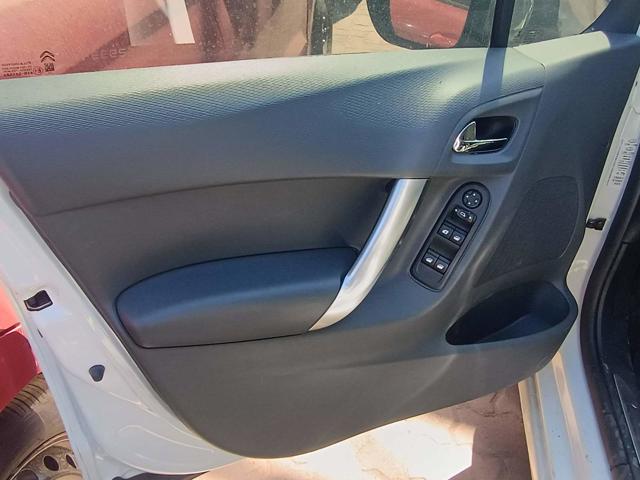 CITROEN C3 120A EXCLUSIV - 2014/2015 — foto 16 de 26