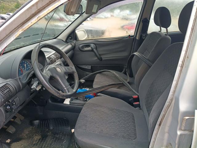 CHEVROLET CORSA CLASSIC - 2003/2003 — foto 9 de 21