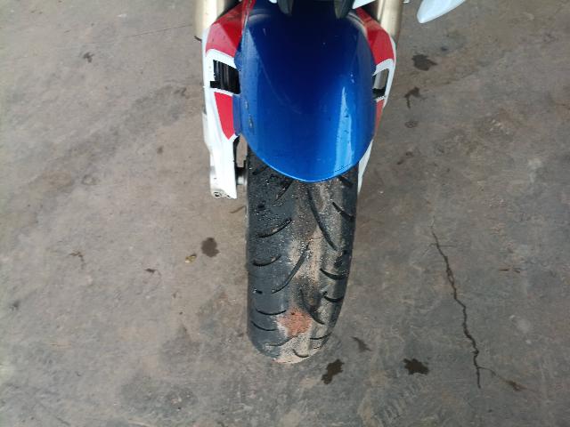 BMW S1000 RR - 2022/2022 — foto 15 de 16