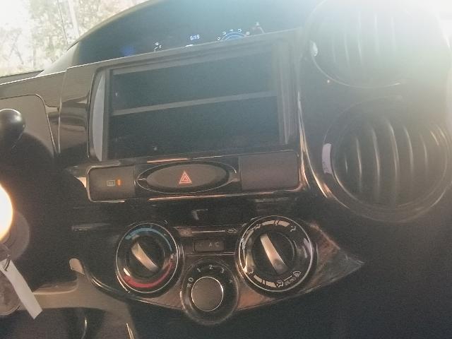 Foto 8 de 29: ETIOS HB X 13L MT - 2017/2018