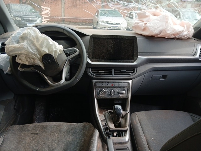 T CROSS TSI -